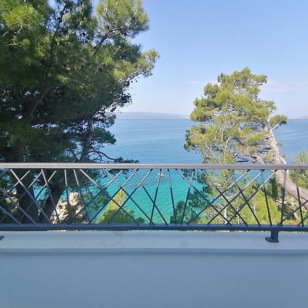 Apartmani Mares - 20 M From The Beach Брела Экстерьер фото