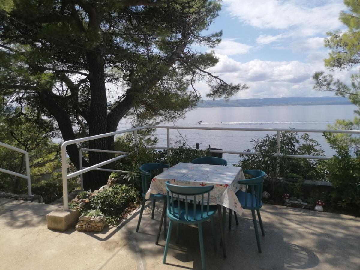 Apartmani Mares - 20 M From The Beach Брела Экстерьер фото